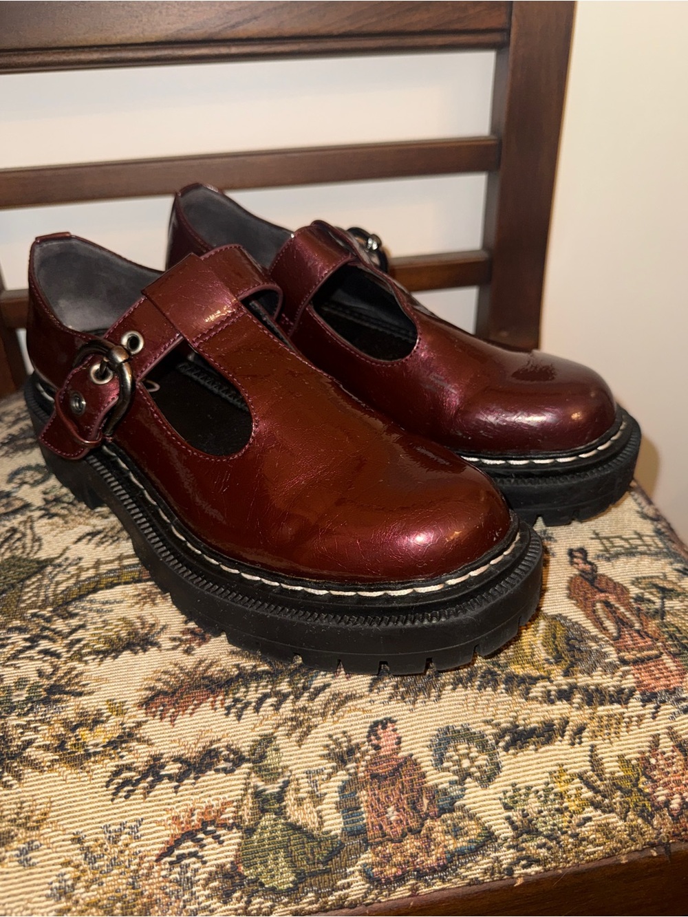 Circus by Sam Edelman Emelia Burgundy Patent Mary Jane Lug Sole Shoes Size 8 - Picture 9 of 12